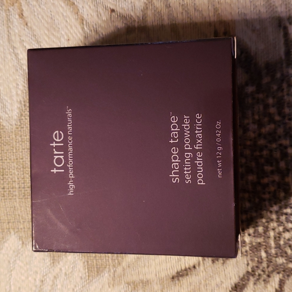 Tarte shape tape setting powder in Translucent BNIB